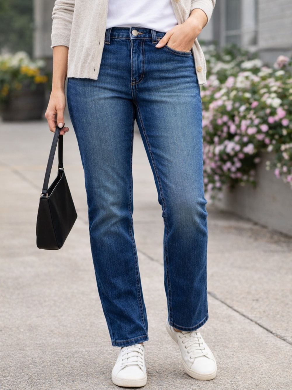 Urban Republic Womens Slim Straight Jeans Size 12 Blue Denim Mid Rise Stretch - Picture 15 of 16